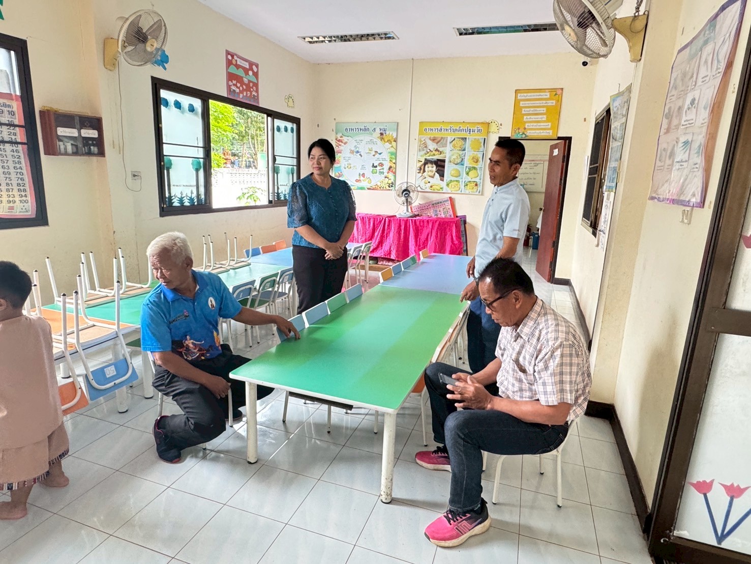 สุ่มตรวจอาหารกลางวันเด็กนักเรียน ที่ศูนย์พัฒนาเด็กเล็ก องค์การบริหารส่วนตำบลนาม่วง